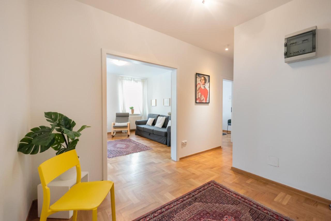 New Town Spacious Apartment วอร์ซอ ภายนอก รูปภาพ