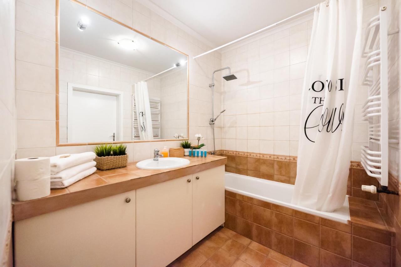 New Town Spacious Apartment วอร์ซอ ภายนอก รูปภาพ